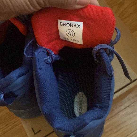 SNEAKERS WITH GREAT ARCH AND TREAD - Picture 4 of 4